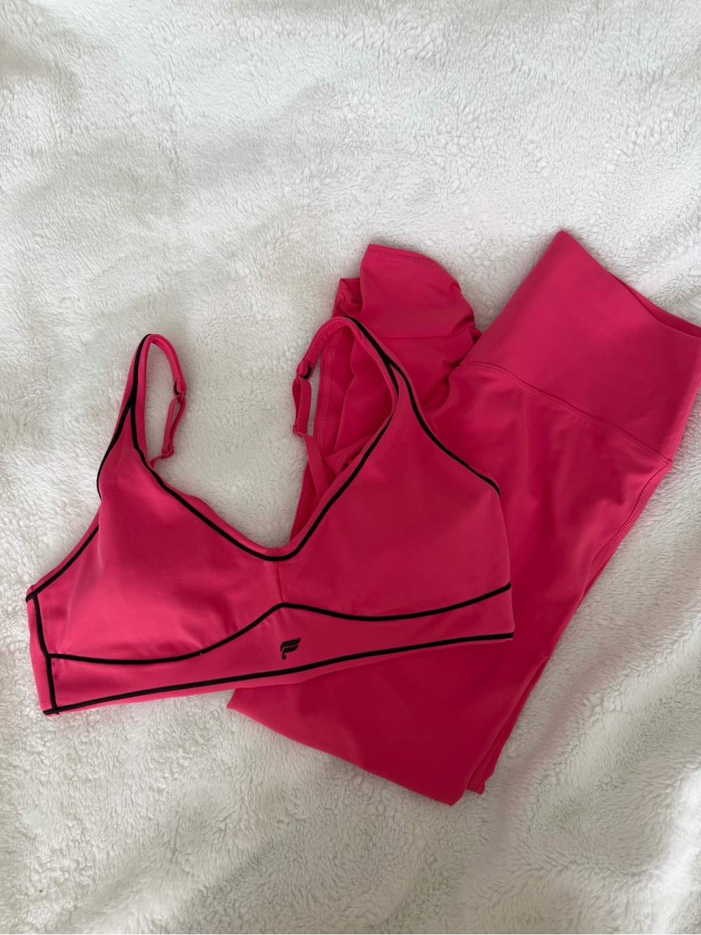Fabletics Peony Pop Contrast-Trim Sports Bra & Leggings Set - Picture 8 of 9